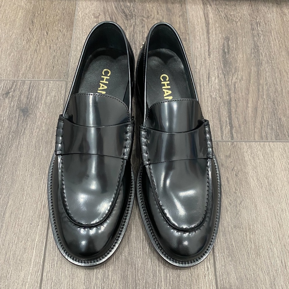 2023 CHANEL BLACK LEATHER LOAFERS OXFORD SHOES 37.5 NEW